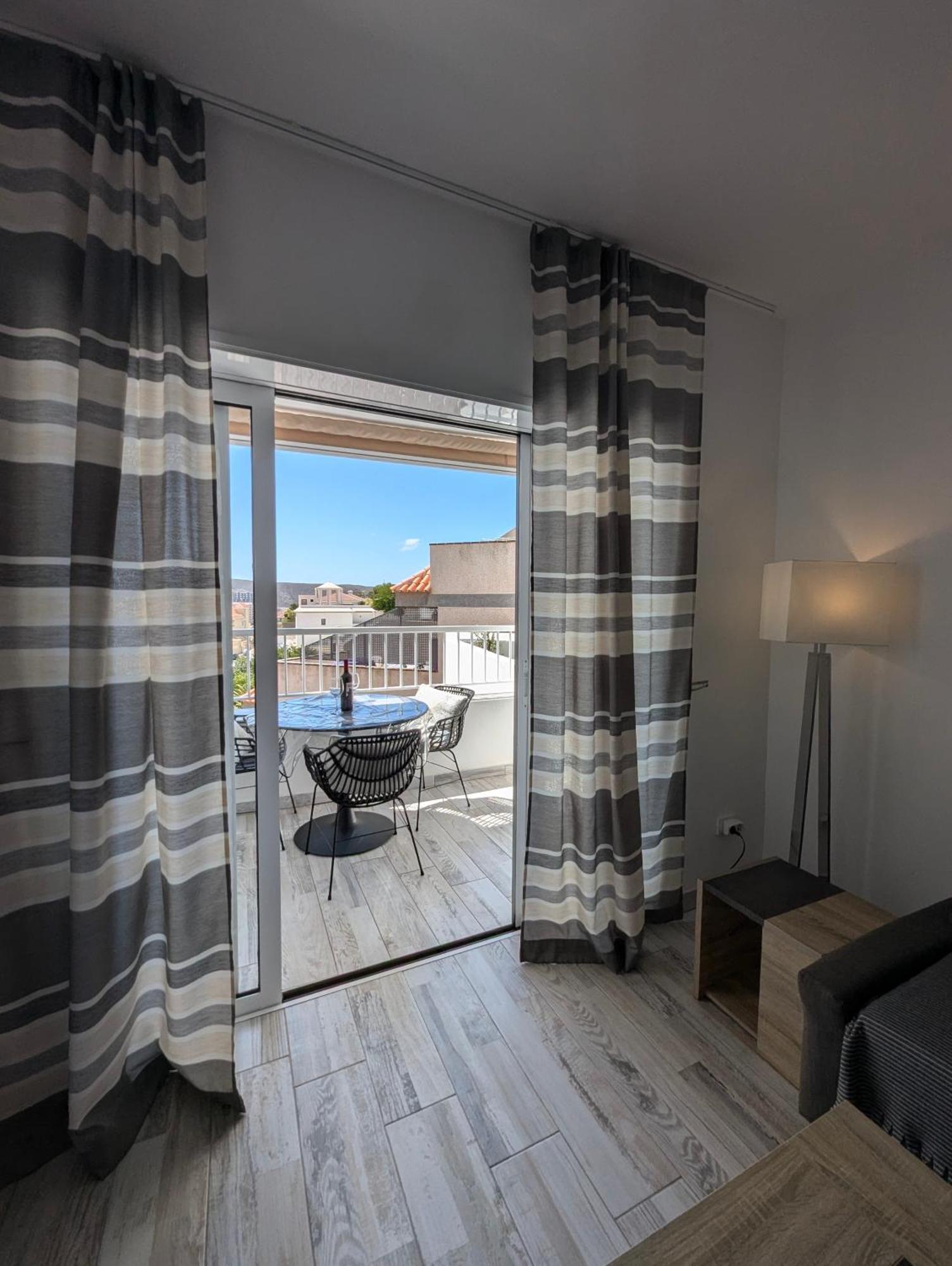Cozy Apartment In Los Cristianos Guincho  Εξωτερικό φωτογραφία